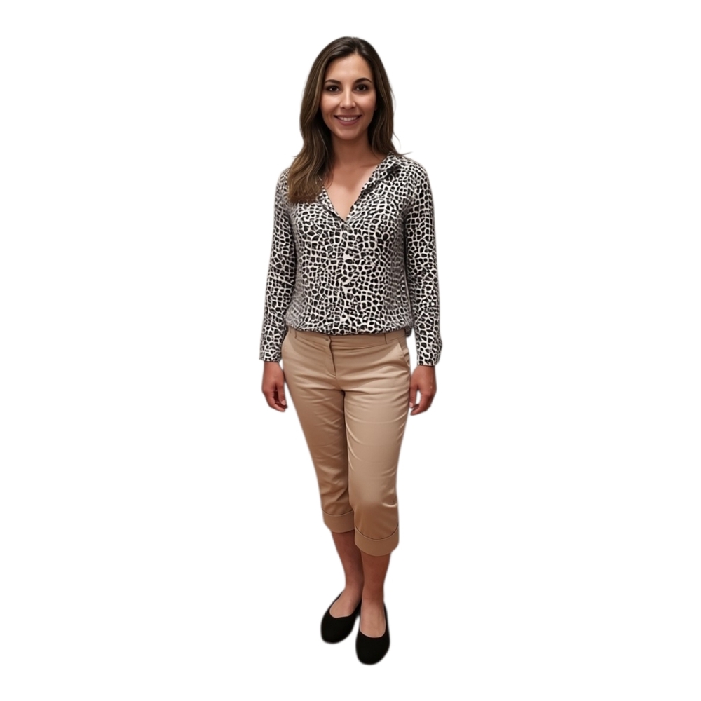 Smart Set Capri Pants - Picture 2 of 7